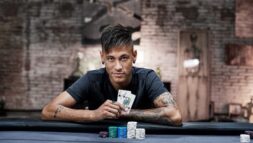 Thần bài poker Neymar