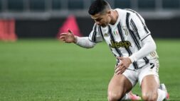 Cristiano Ronaldo bị trêu khi đăng ảnh